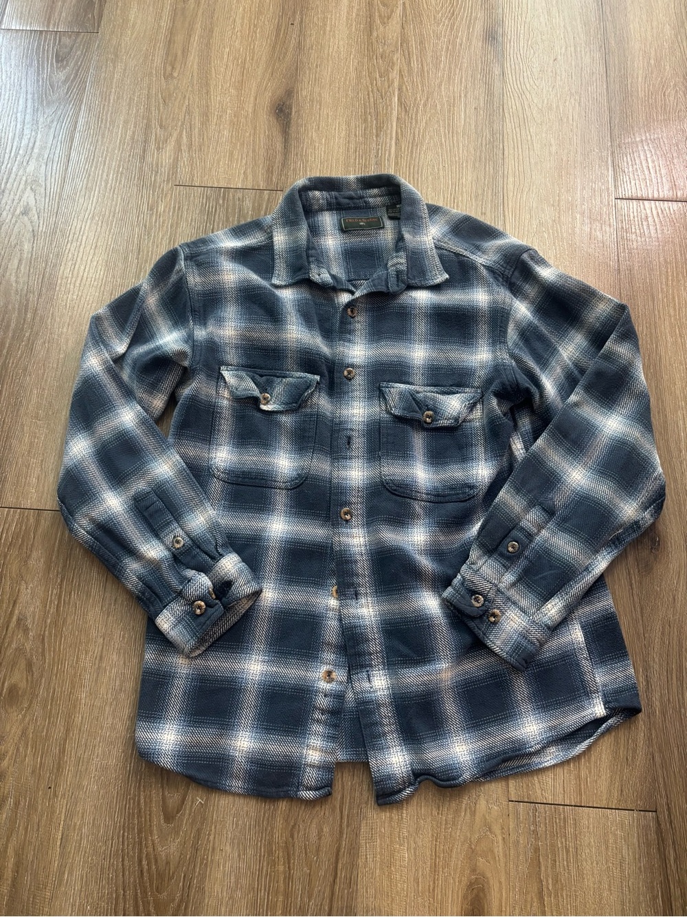 Field & Stream Blue Plaid Button-Down Shirt